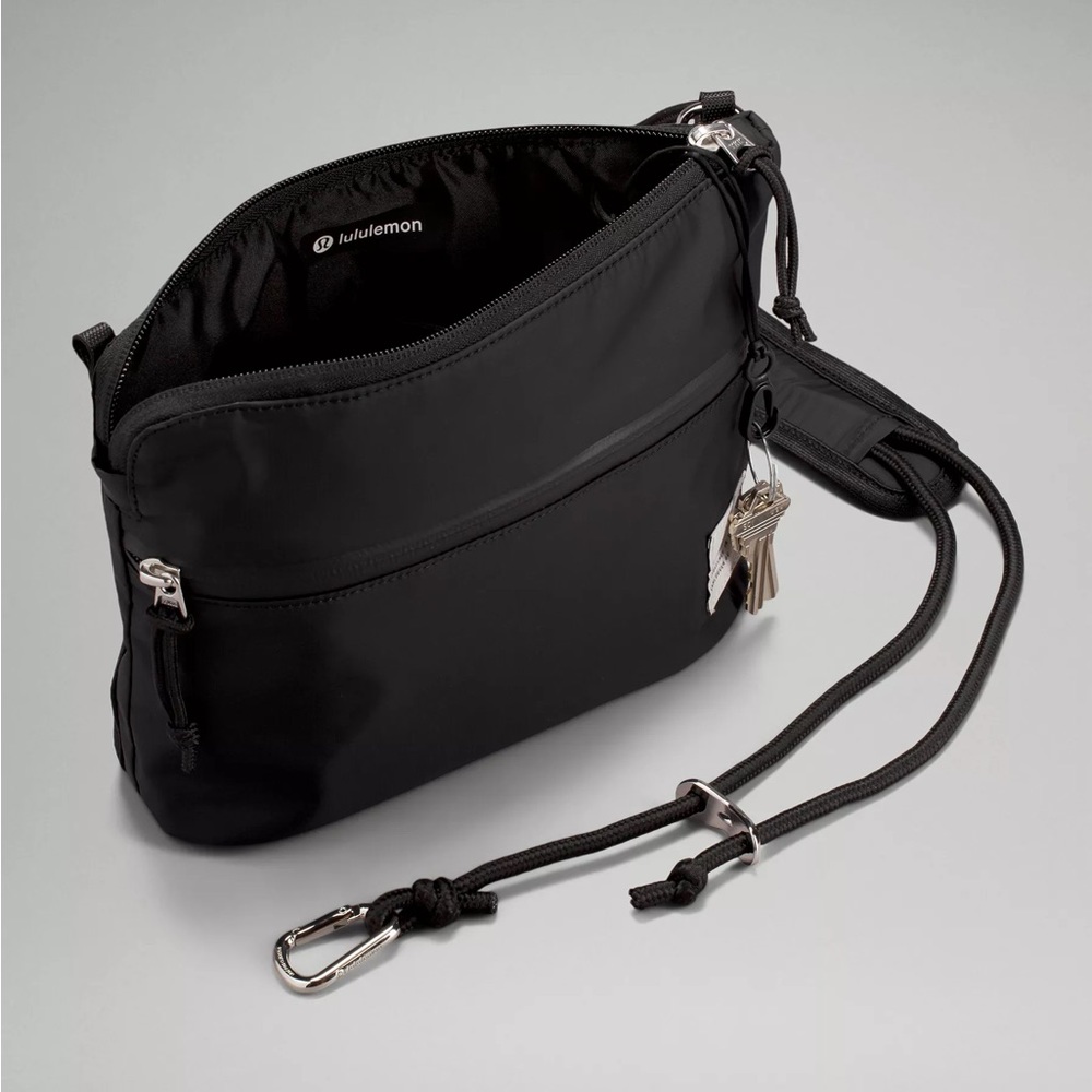 Lululemon NEW Black Patch Logo Crossbody